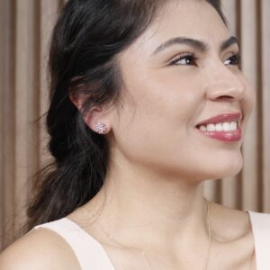 Set dorado de perlas con aretes y cadena