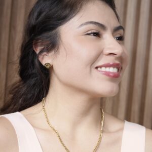 Set de collar con aretes dorado
