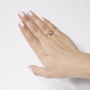 Anillo ajustable rose gold con una zirconia en el centro