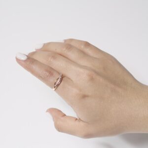 Anillo infinito rose gold con zirconias