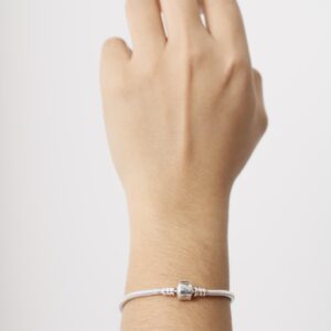 Pulsera de plata con broche de cilindro