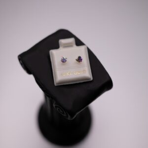 Broquel de oro 10k con zirconia en forma de corazón tornasol